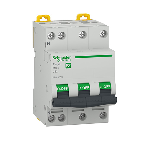 DJC EZ9P32732 Disjunctor tripolar 3P+N 32A C 4.5KA 3M - EZ9P32732 - 3606489940218